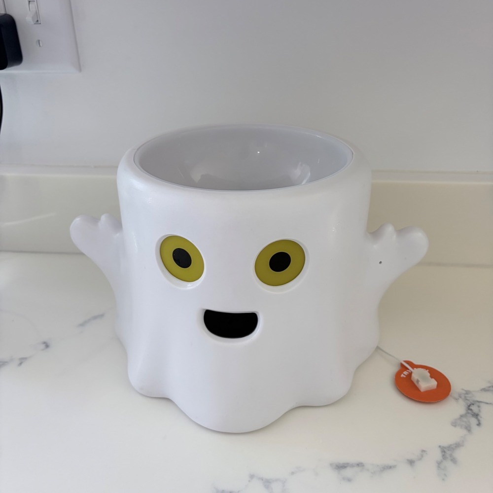 Hyde & EEK Boutique Halloween Light‎ Up Sound Animated Ghost Candy Bowl